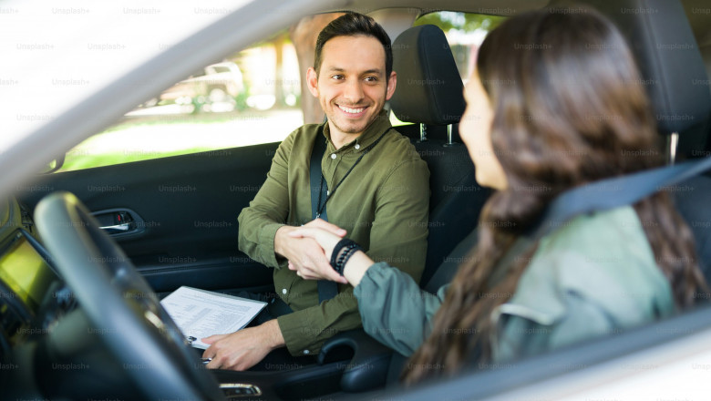 How to Choose the Best Driving School in Ajax