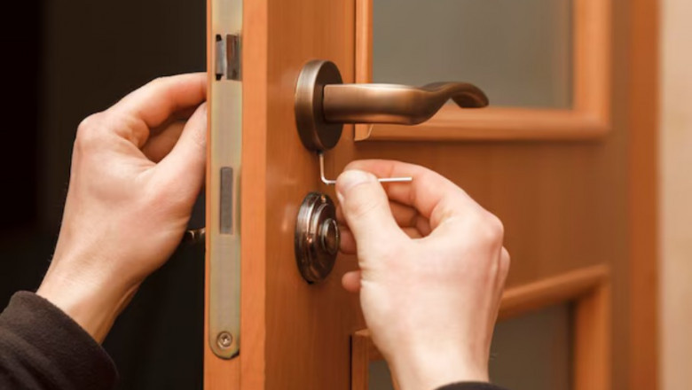 How Residential Locksmith Services Help You Secure Sliding Glass Doors?
