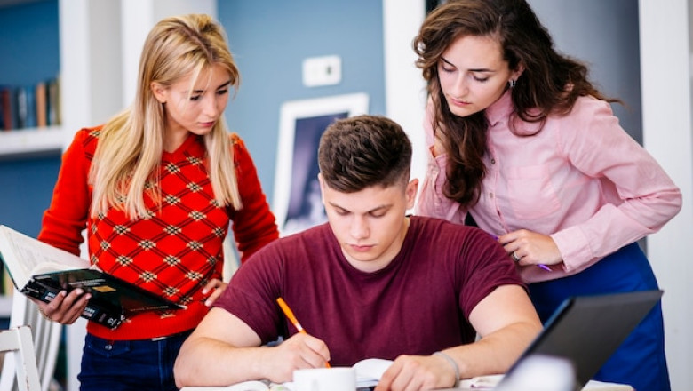 The Pros and Cons of Paying Someone to Do Your Online Class in 2025