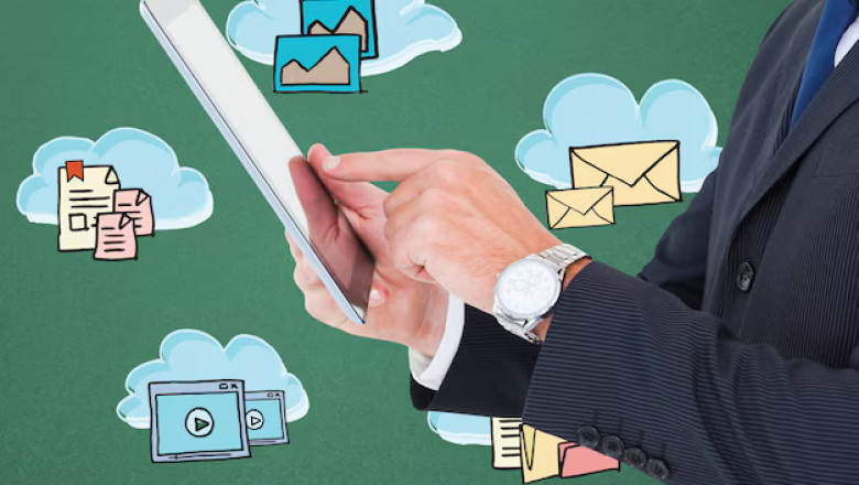 Why Is Bulk SMS Important for Fashion Retailers in 2025?