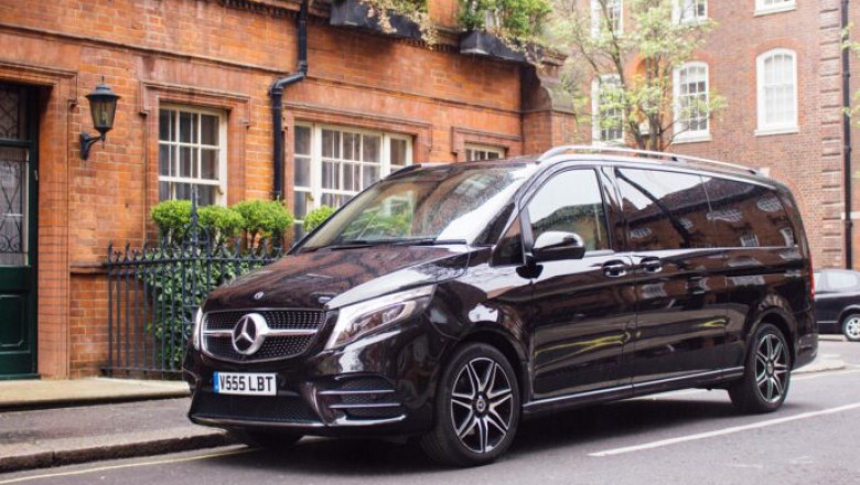Top Perks: Hiring a Chauffeur in London in 2025