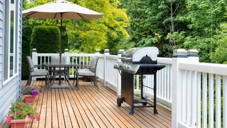 DIY Outdoor Furniture Makeover: Easy Upgrades for a Fresh Look
