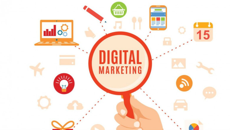 What are the Roles and Responsibilities of Digital Marketing Specialists?