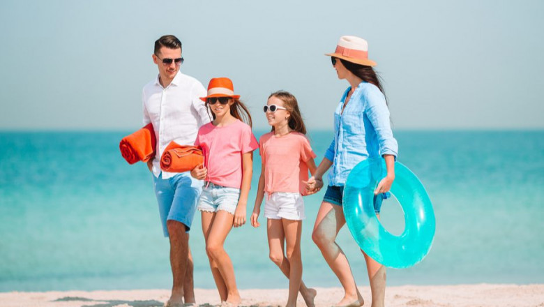 Which Bottoms and Shorts Are Best for a Beach Vacation?