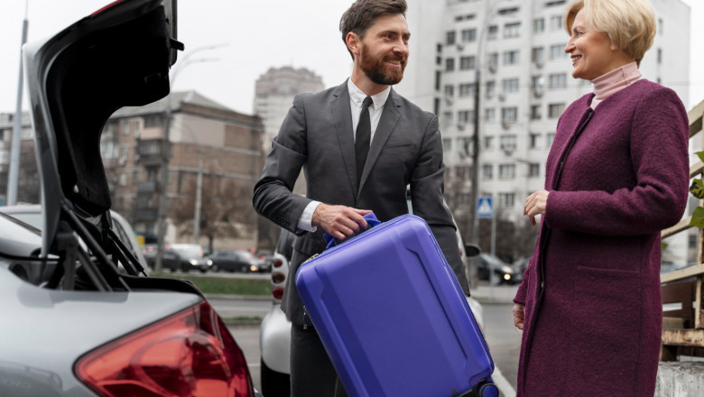 The Ultimate Guide to Airport Transportation: How to Travel Smoothly