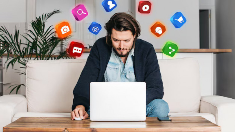 How a Social Media Engagement Tool Can Help You Build a Loyal Audience
