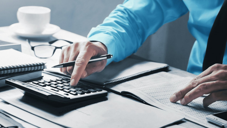 How Does a Payroll Manager Support Employee Retention?