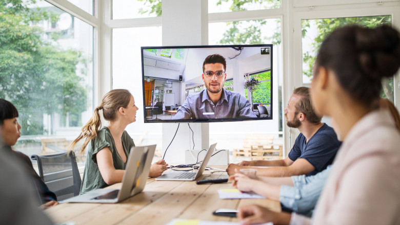 How AI and HR Tech Are Revolutionizing Employee Experience in Staffing Agencies