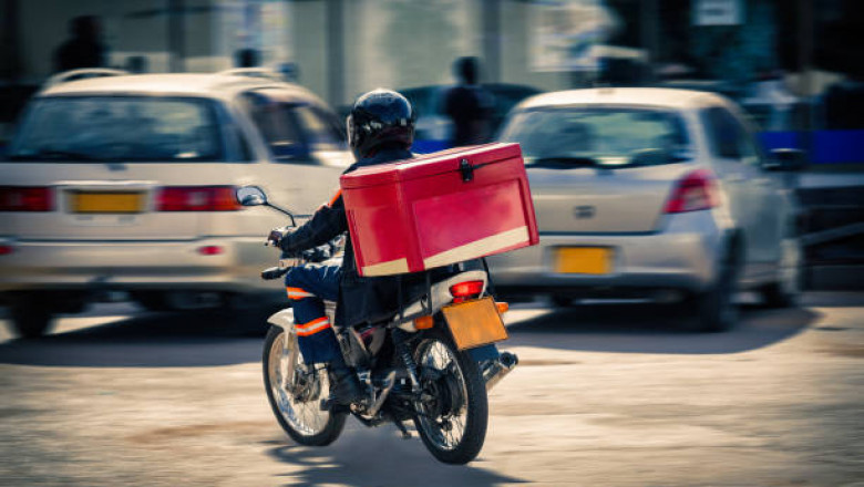 What Makes a Courier Service Reliable in 2025