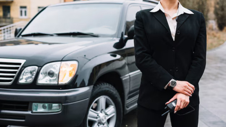 Corporate Airport Transfers by Signature Chauffeured Cars: The Ultimate Solution for Business Travelers