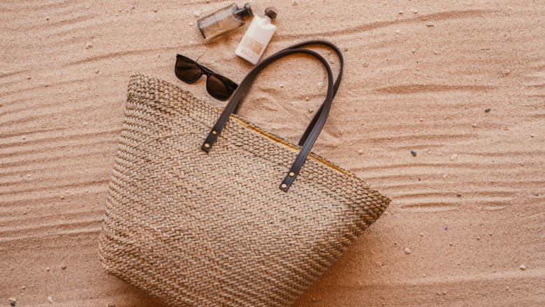 Exploring the Versatility of Raffia Bags: Beyond Beachwear