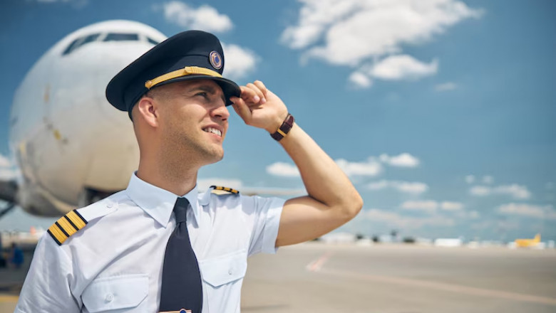 How to Balance Practical Training and Ground Classes in CPL Programs