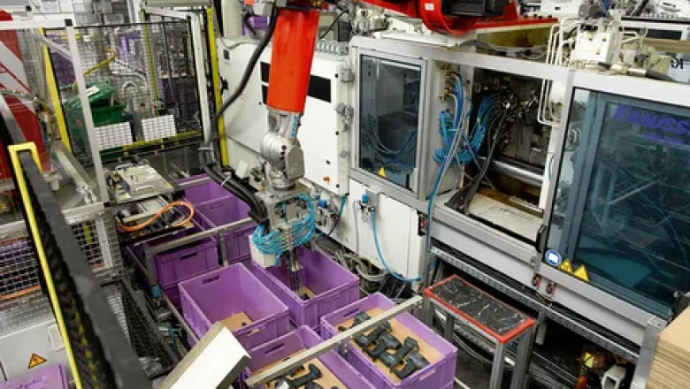 Expert Guide to the Best Plastic Injection Molding Services in 2025