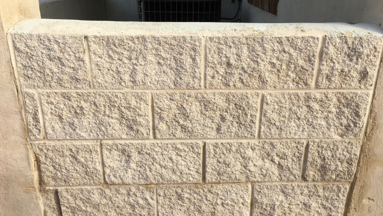 Clogged Gutters Ruining Roof? Call Gutter Cleaning Service