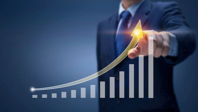 How Axis Bank’s Growth Strategy is Affecting Its Share Price in India’s Competitive Market