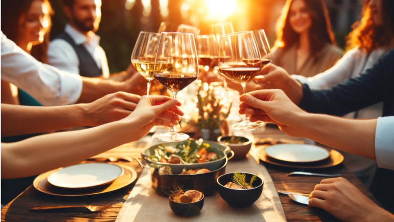 Communal Dining 101: Create a Shared Table Experience