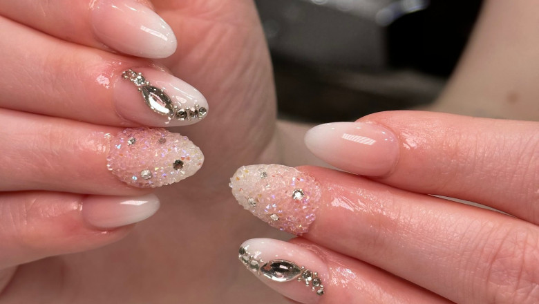 Experience Ultimate Foot Care with a Luxurious Pedicure Service
