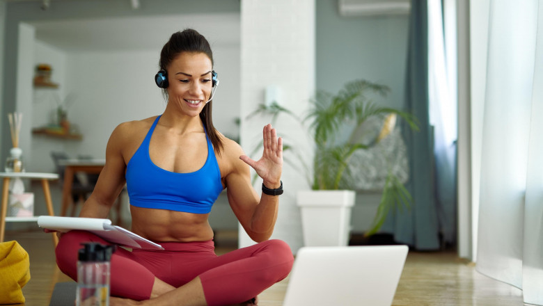 How Online Fitness Coaches Handle Client Burnout and Plateaus?