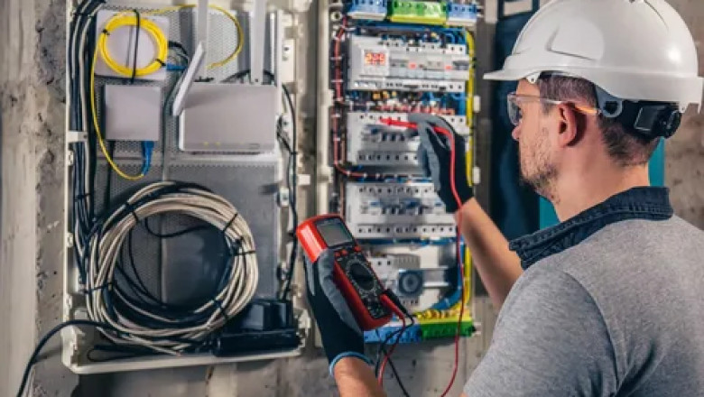 What Most People Don’t Know About Electrician Safety Standards