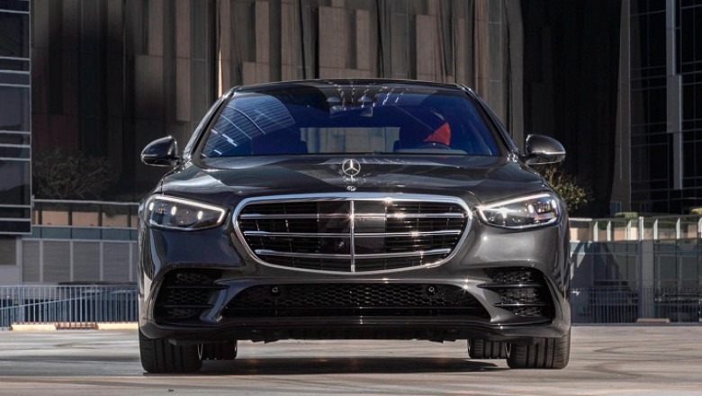 Discover First-Class Comfort with Famous Drive’s Hamptons Limo and Car Services