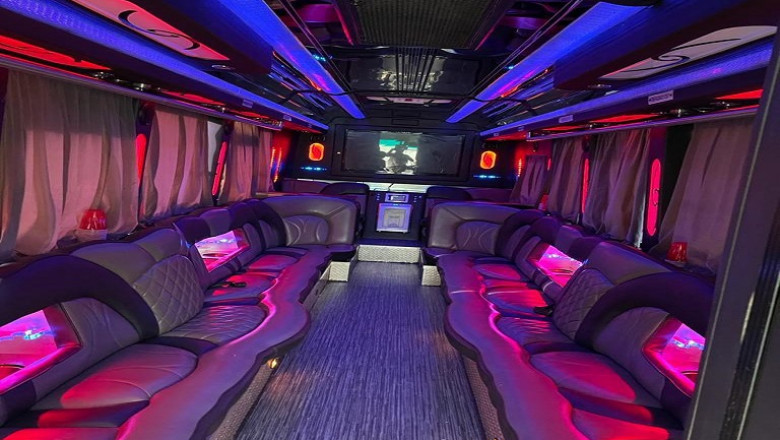 Navigating NYC with Ease: Laguardia Airport Transfers to JFK by Famous Drive