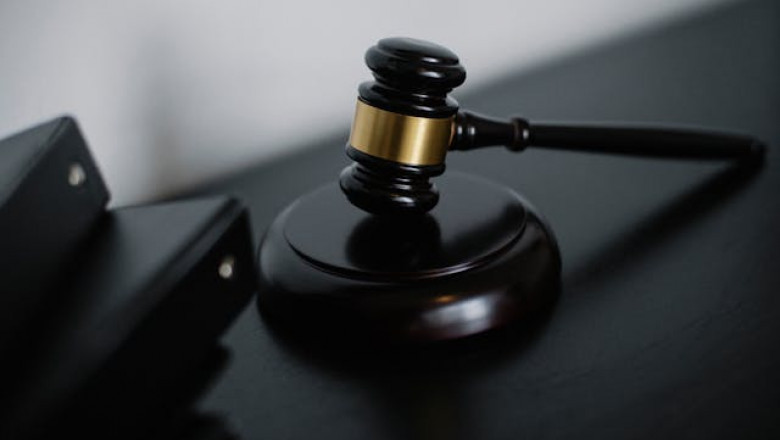 Florida Lawyer: Your Guide to Legal Support in the Sunshine State