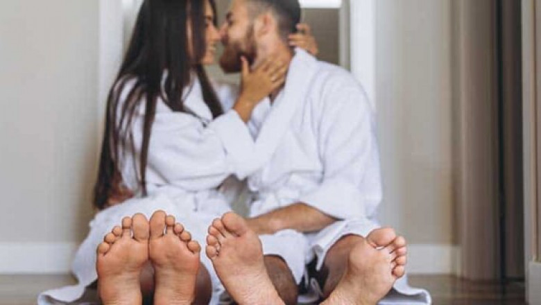 Explore Relaxation and Romance with Bedpagecom – Your One-Stop Destination for Massage & Dating Services