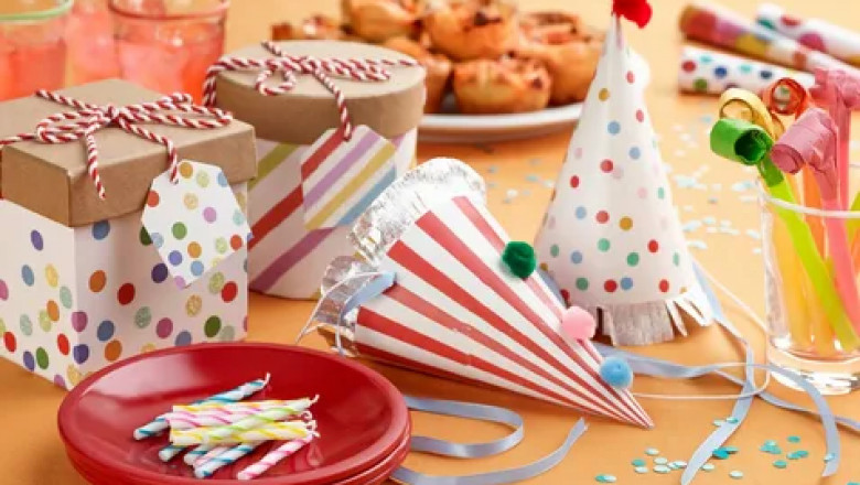 What Are the Pros and Cons of Buying Party Supplies in Bulk Online?
