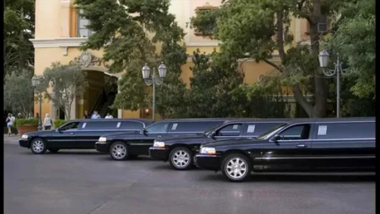 What To Know Before Using A Limousine Service For Prom Night