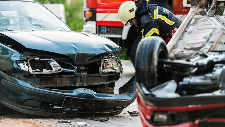 When to Call an Accident Attorney After a Crash in Orlando