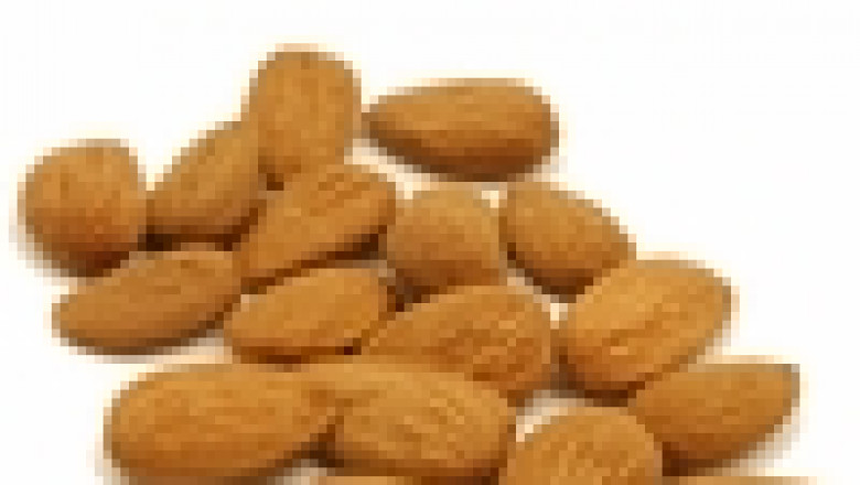 How Can Buying Organic Macadamia Nuts Bulk Improve Your Product Line?