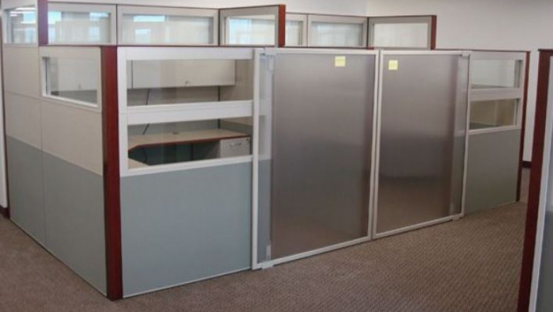 Modern Office Table Partition Trends for a Productive Workplace