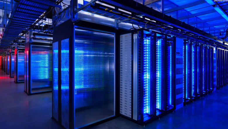 Cost Considerations in Server Hosting