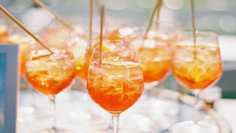Elevate Your Events with Professional Cocktail Catering Service