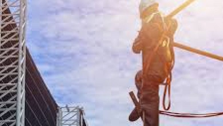 On-Site Working at Heights Training in Newmarket: Ensure Safety and Compliance at Your Jobsite