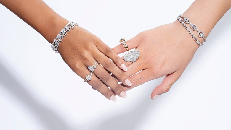 Why Lab-Grown Diamond Earrings and Engagement Rings Are the Smart Choice in 2025